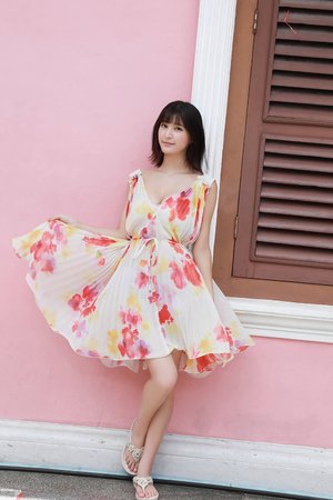 91在线播放沙发午睡碎花裙