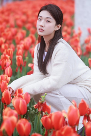 尤果网房间美女写真诱人