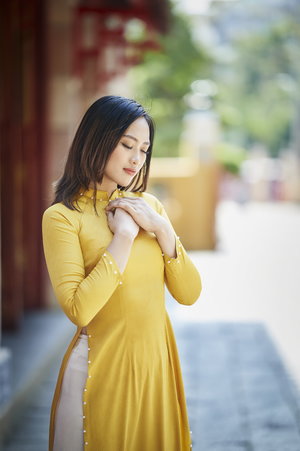 美女赤身露体舞蹈