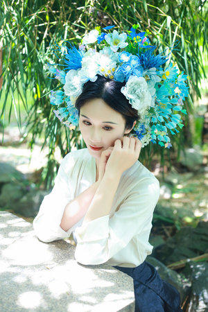 穿着黑丝袜在床上可真骚