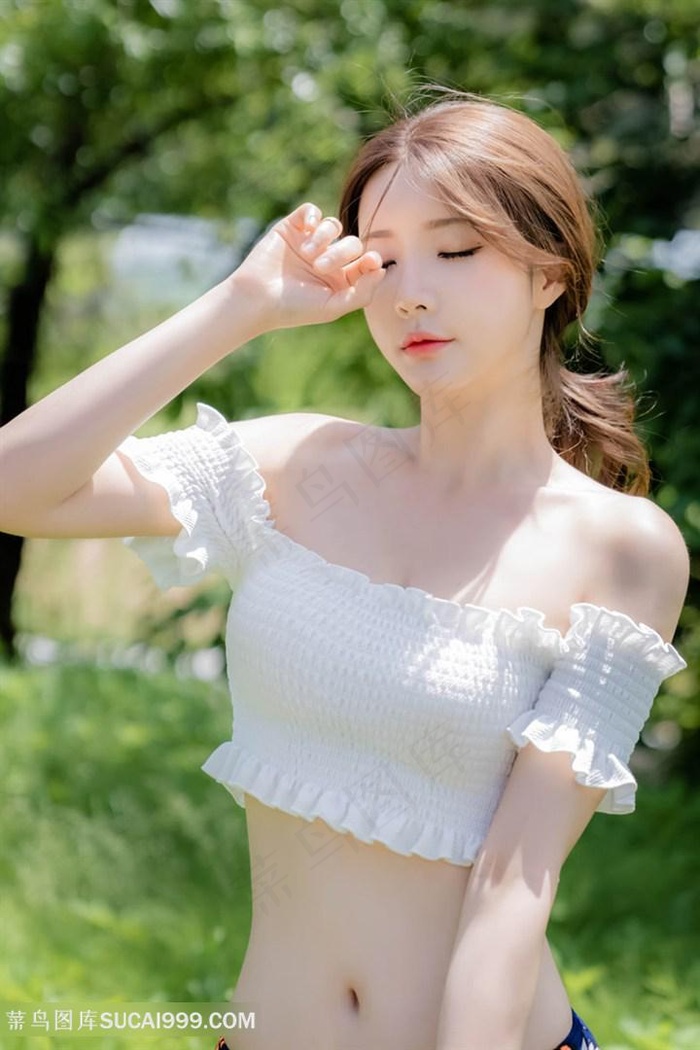 浴室里的黑丝袜