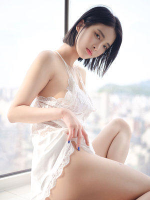 小尼一家四口图片
